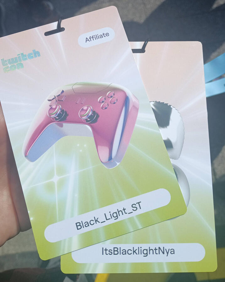 Touching badges with the German *Blacklight*
